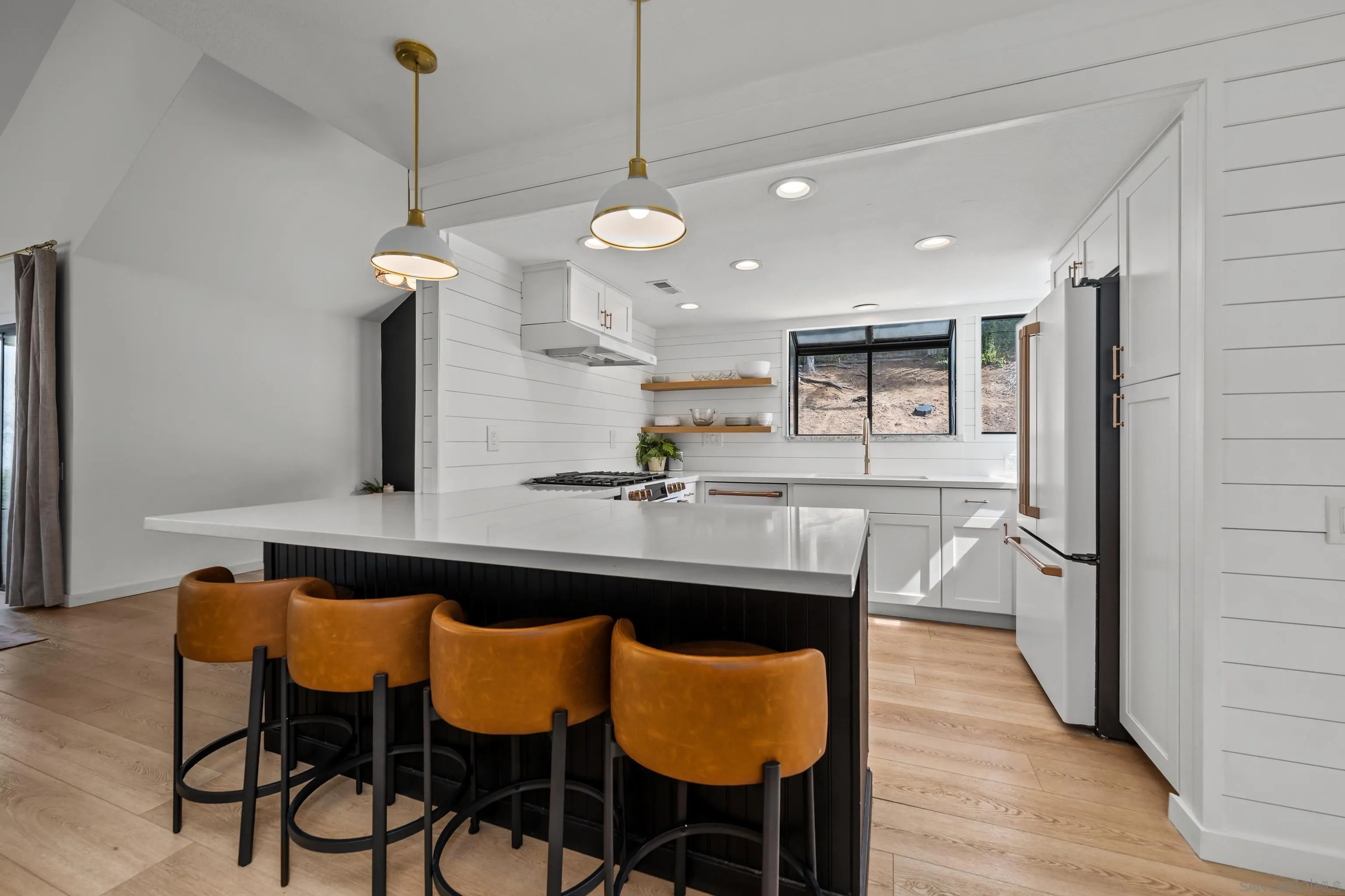 https://cdn.realtyfeed.com/cdn/127/250041175/f7b29be6e3c1c30f919987a9bc95e5e6.webp