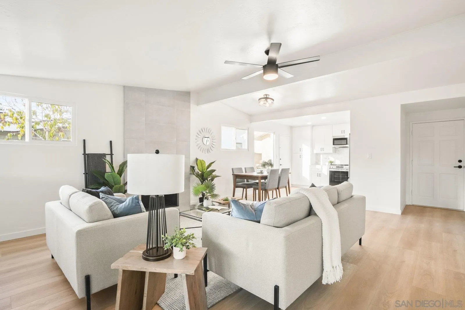 https://cdn.realtyfeed.com/cdn/127/250041179/bd6391584a6846422de213a0504e5e7f.webp