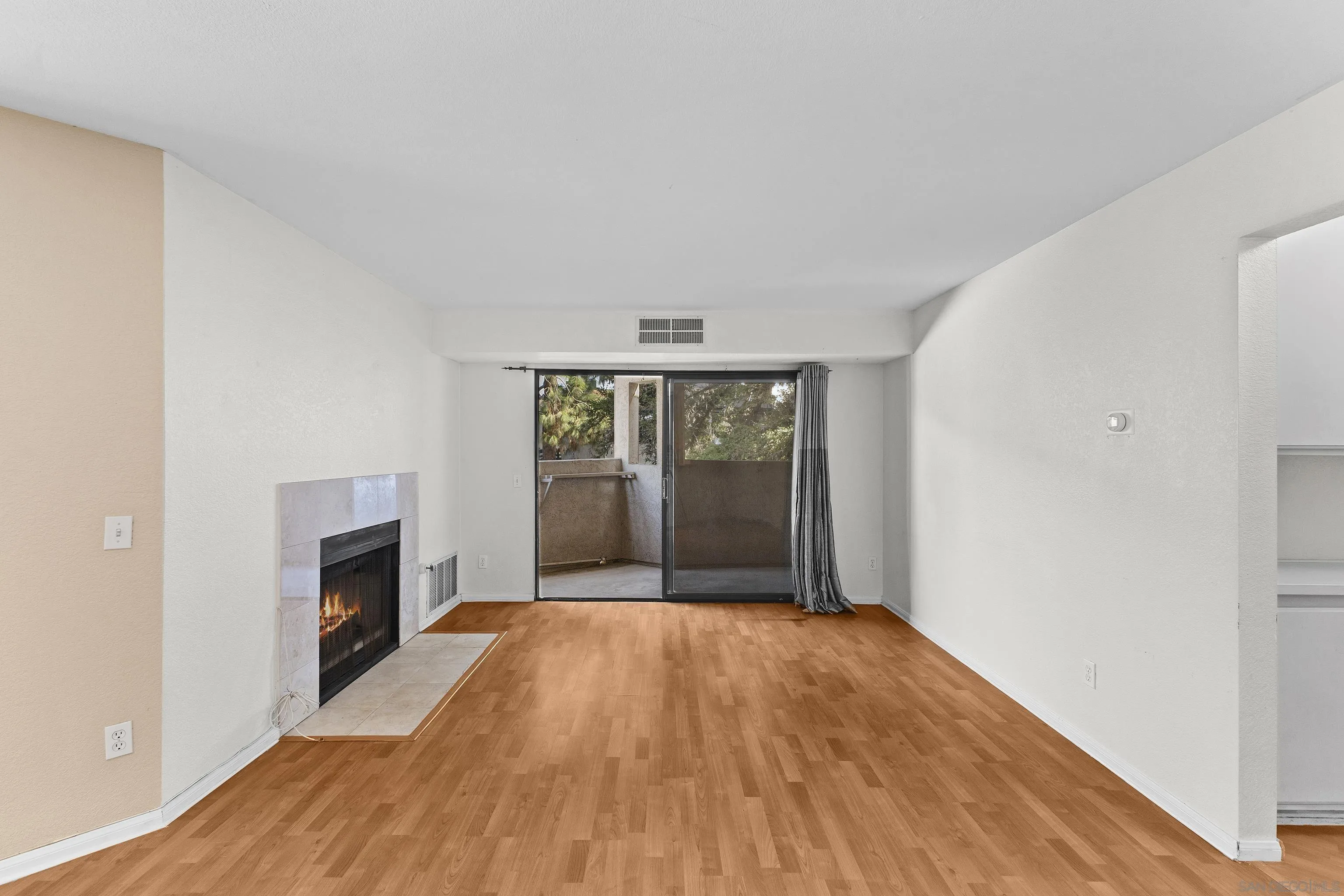 https://cdn.realtyfeed.com/cdn/127/250041180/3b565a24f7e5e0ab089ca427e605fddd.webp