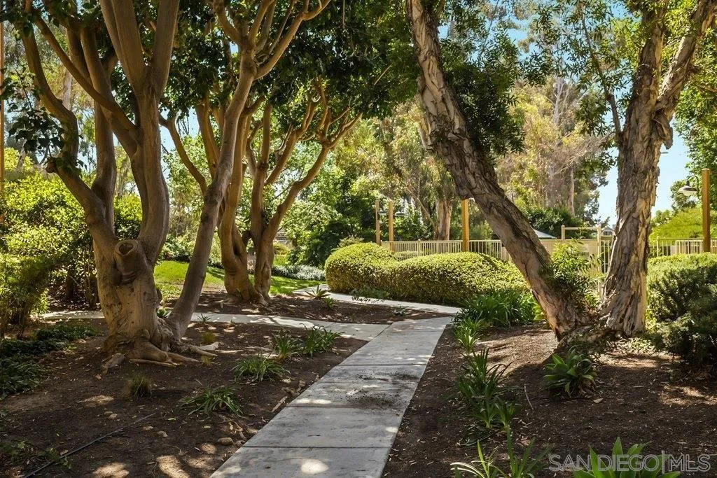 https://cdn.realtyfeed.com/cdn/127/250041180/7c51b005b96c2d25ec7912f1bb066ee0.webp