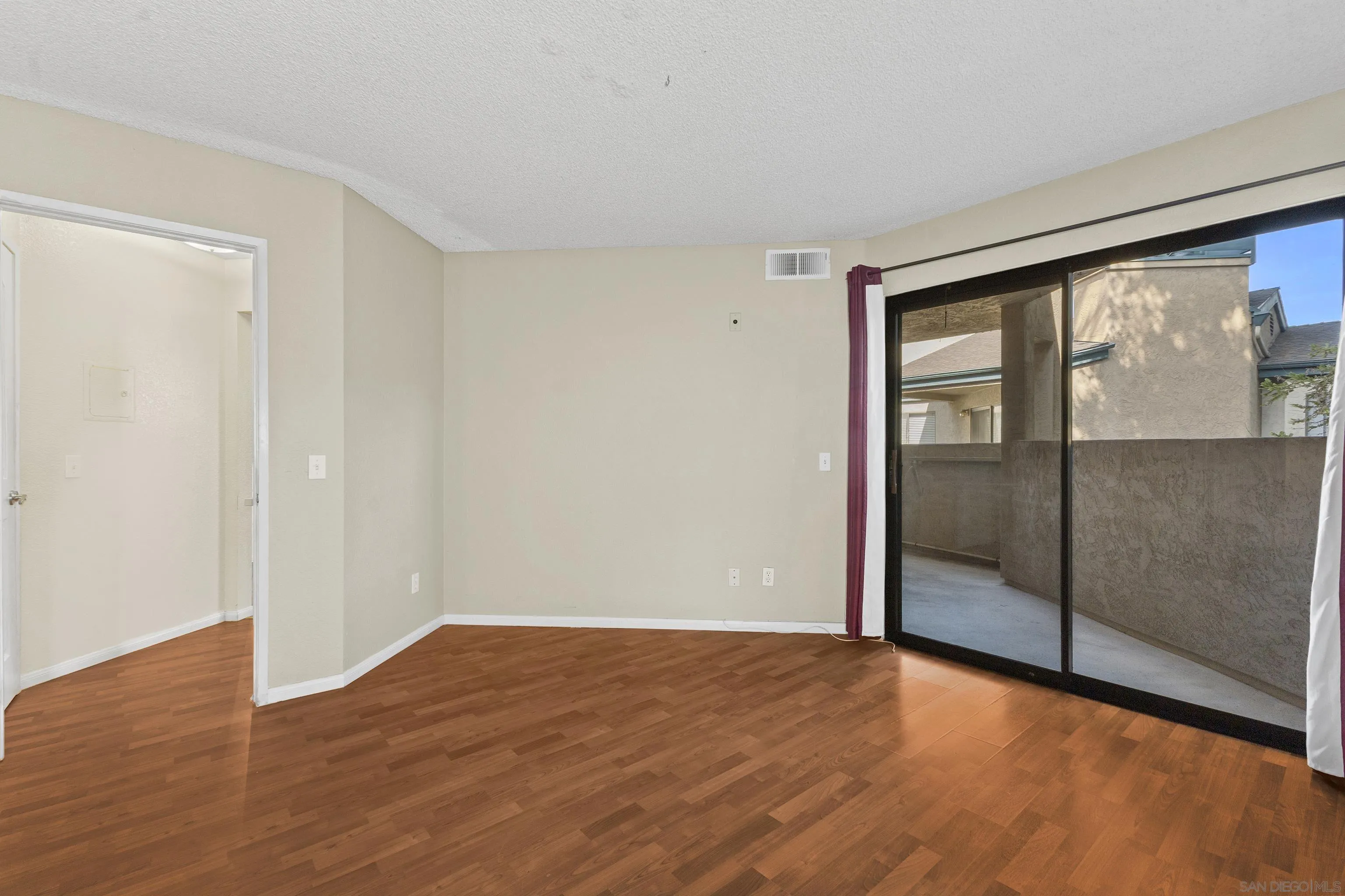 https://cdn.realtyfeed.com/cdn/127/250041180/b401473f8ce1c83bb1fecef4d0b7f57e.webp