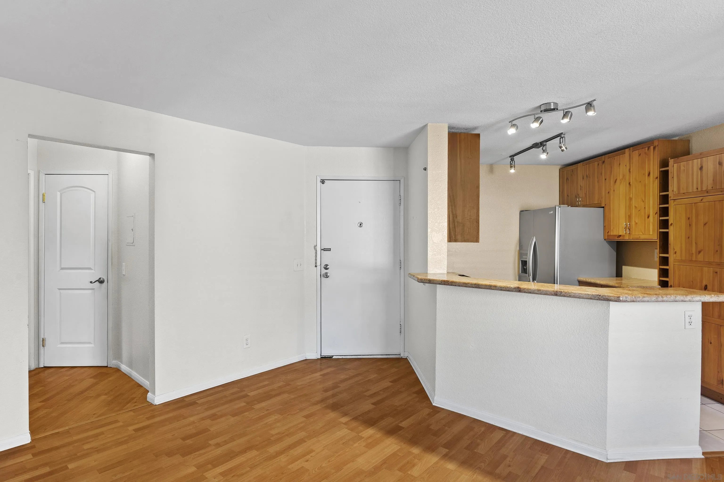 https://cdn.realtyfeed.com/cdn/127/250041180/e8517aac846ffbf883a5bf1d28328adc.webp