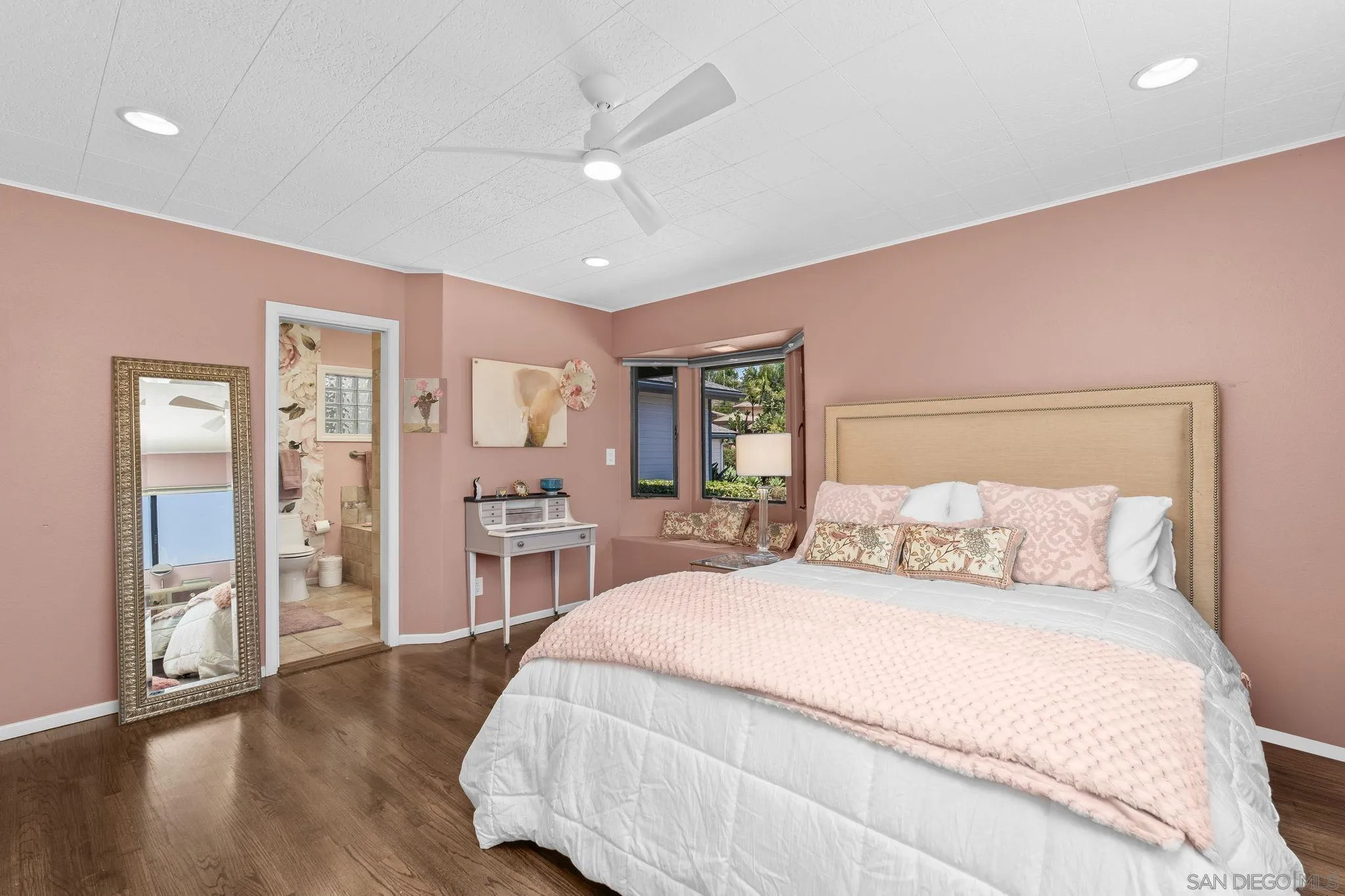 https://cdn.realtyfeed.com/cdn/127/250041182/3f772764a4cdf37e53544abddfcf3e26.webp