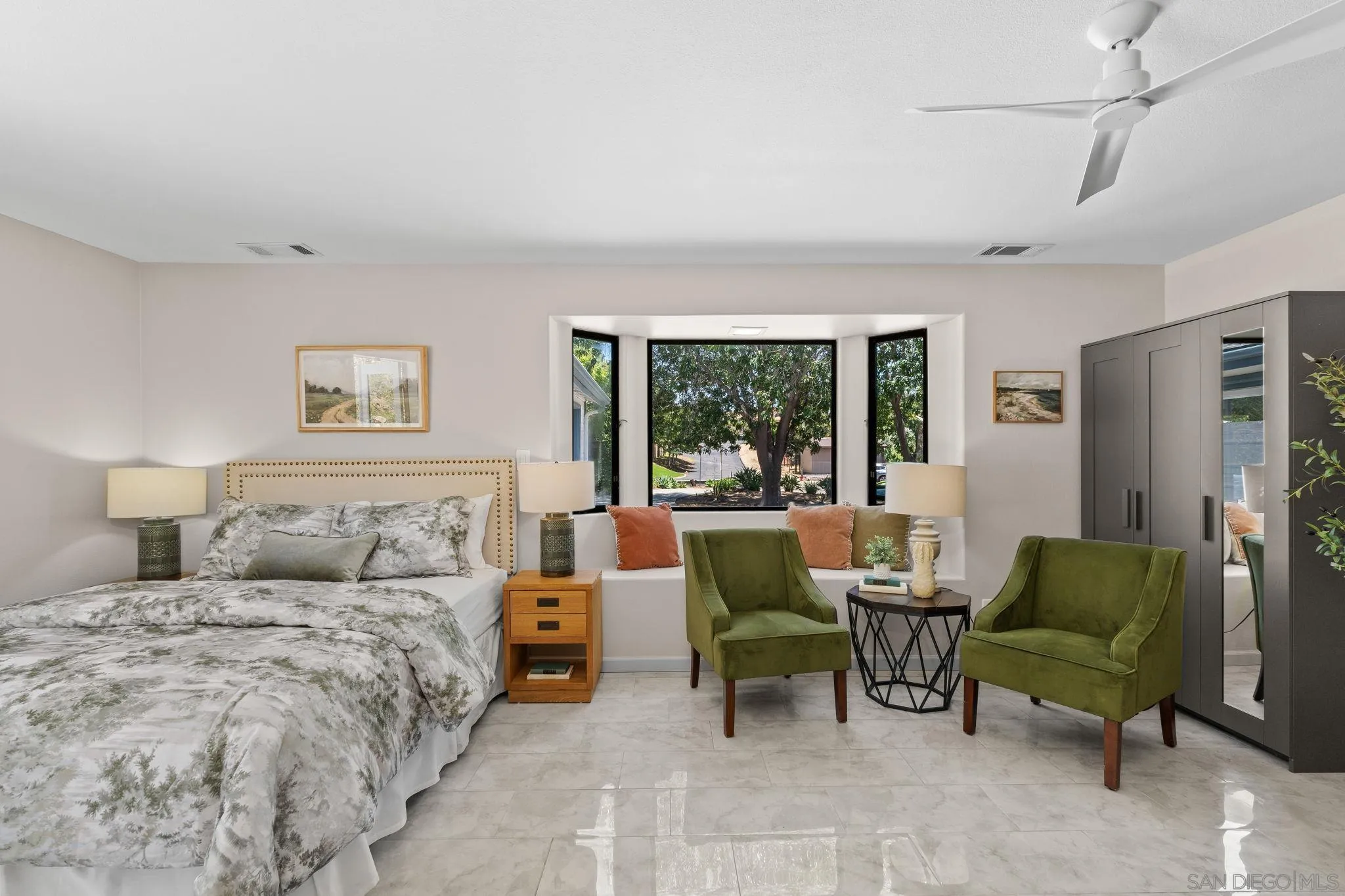 https://cdn.realtyfeed.com/cdn/127/250041182/f25f201d041641b2c905e6e6ea7ef1f4.webp