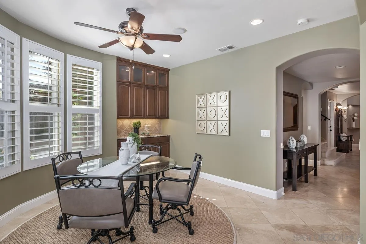 https://cdn.realtyfeed.com/cdn/127/250041184/02637dccd351f152a42adaf6ac7e331a.webp