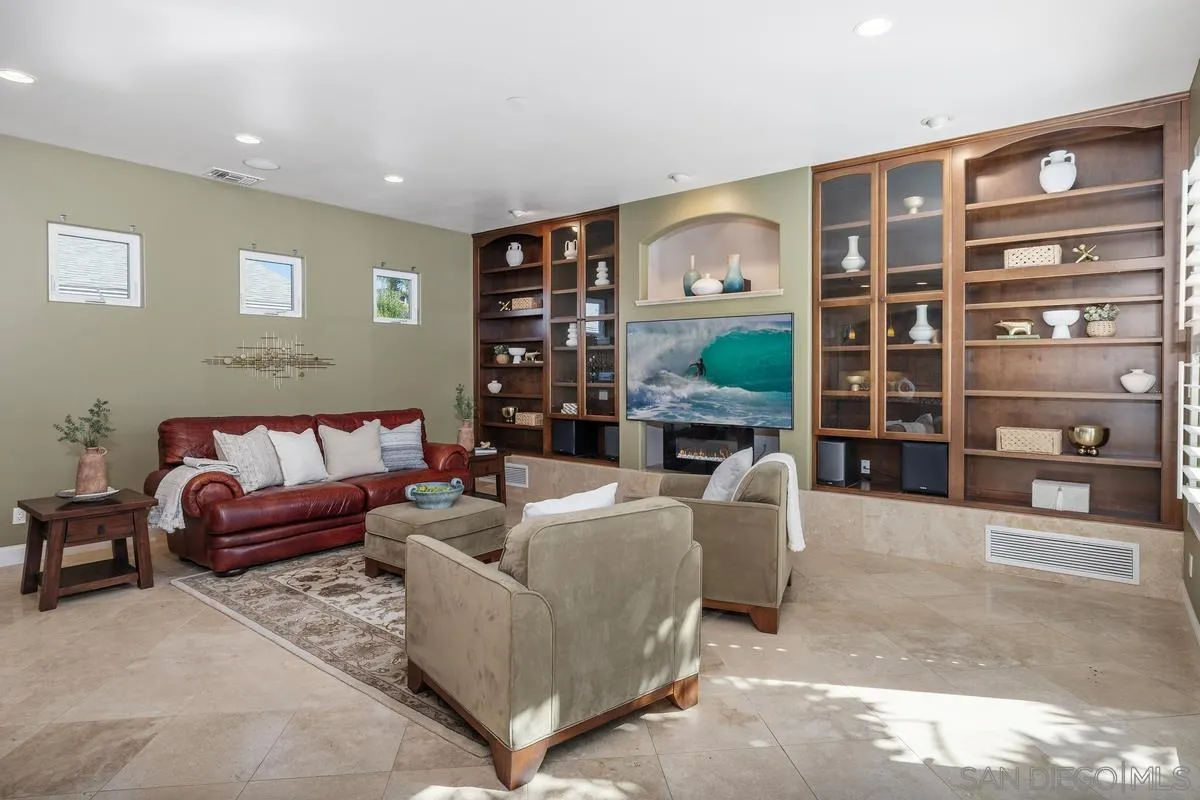 https://cdn.realtyfeed.com/cdn/127/250041184/66475b42606d95f9158214b0e47b970a.webp
