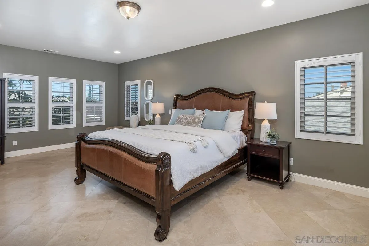 https://cdn.realtyfeed.com/cdn/127/250041184/9db898d688eb34d8f9edbbf0b7fee1e1.webp