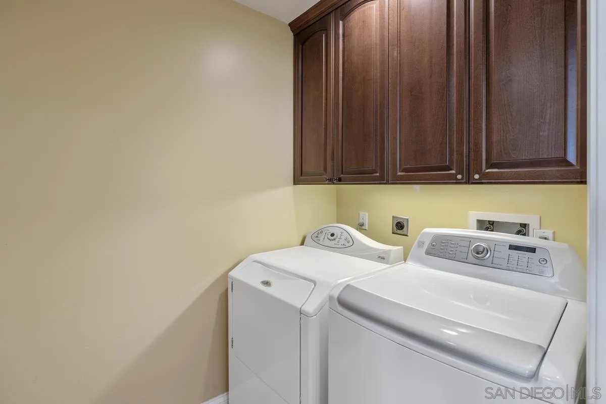 https://cdn.realtyfeed.com/cdn/127/250041184/b65a721abbd5b4565132c8861e49ed7e.webp