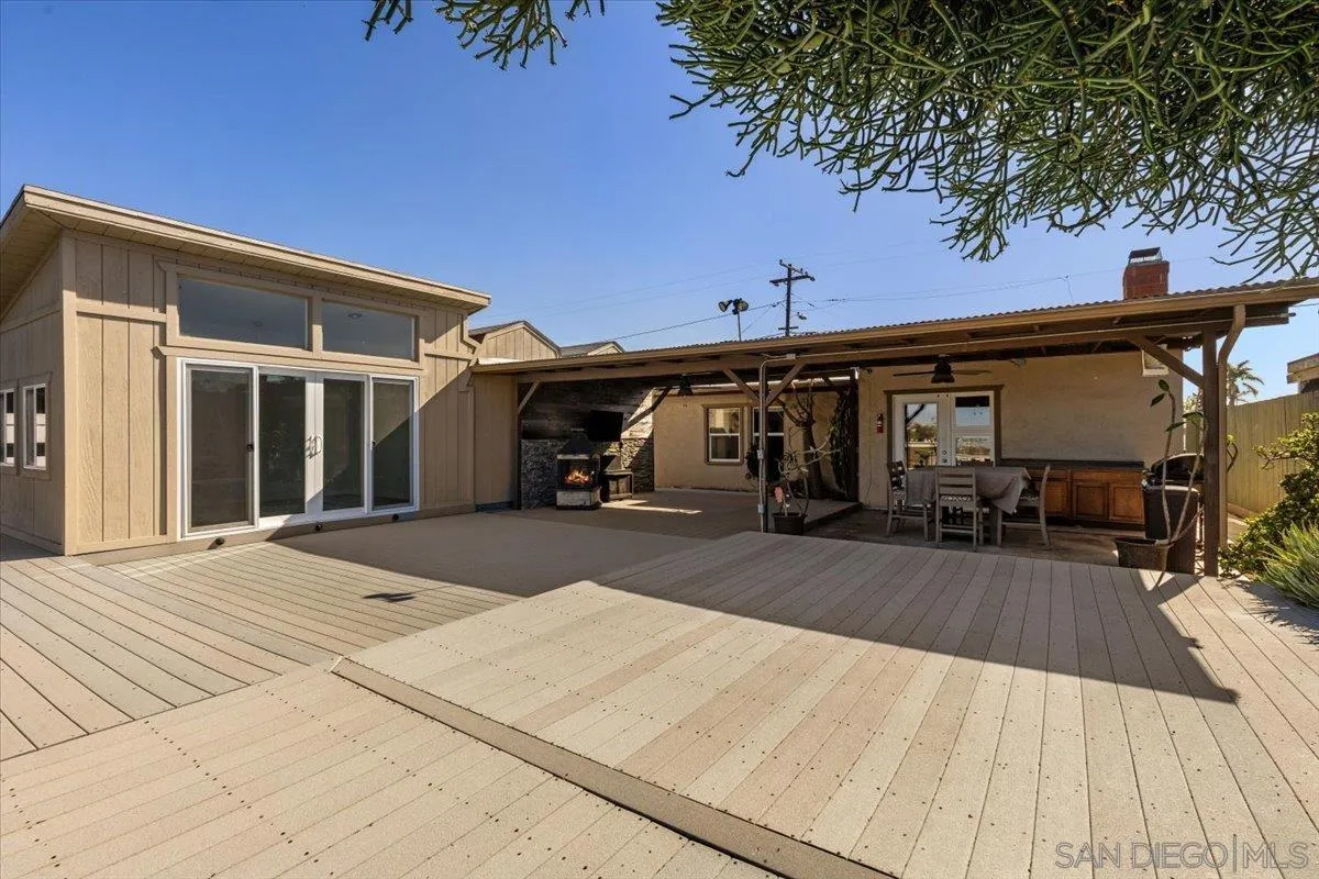 https://cdn.realtyfeed.com/cdn/127/250041185/8ccdc54ef106e8c0d105ca4c829e6764.webp