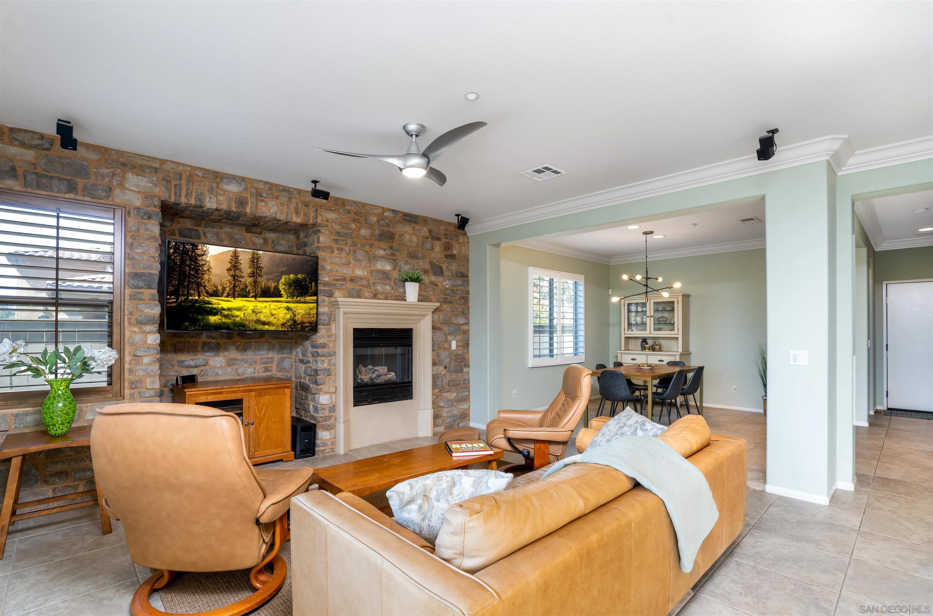 https://cdn.realtyfeed.com/cdn/127/250041186/ae0cc6a0c7fa18aa7f0f4eb6591f9731.webp