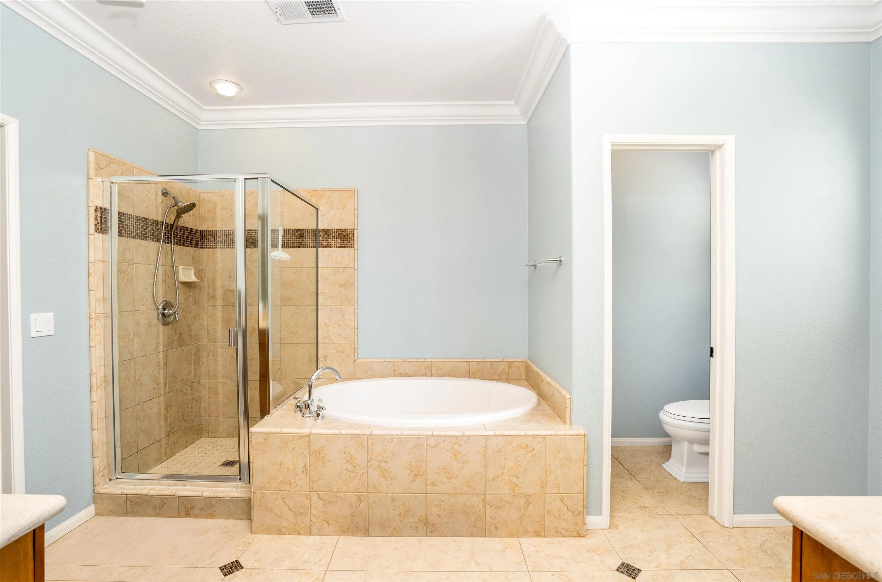 https://cdn.realtyfeed.com/cdn/127/250041186/aee7dca120f46a2df736a5ed6796f94c.webp