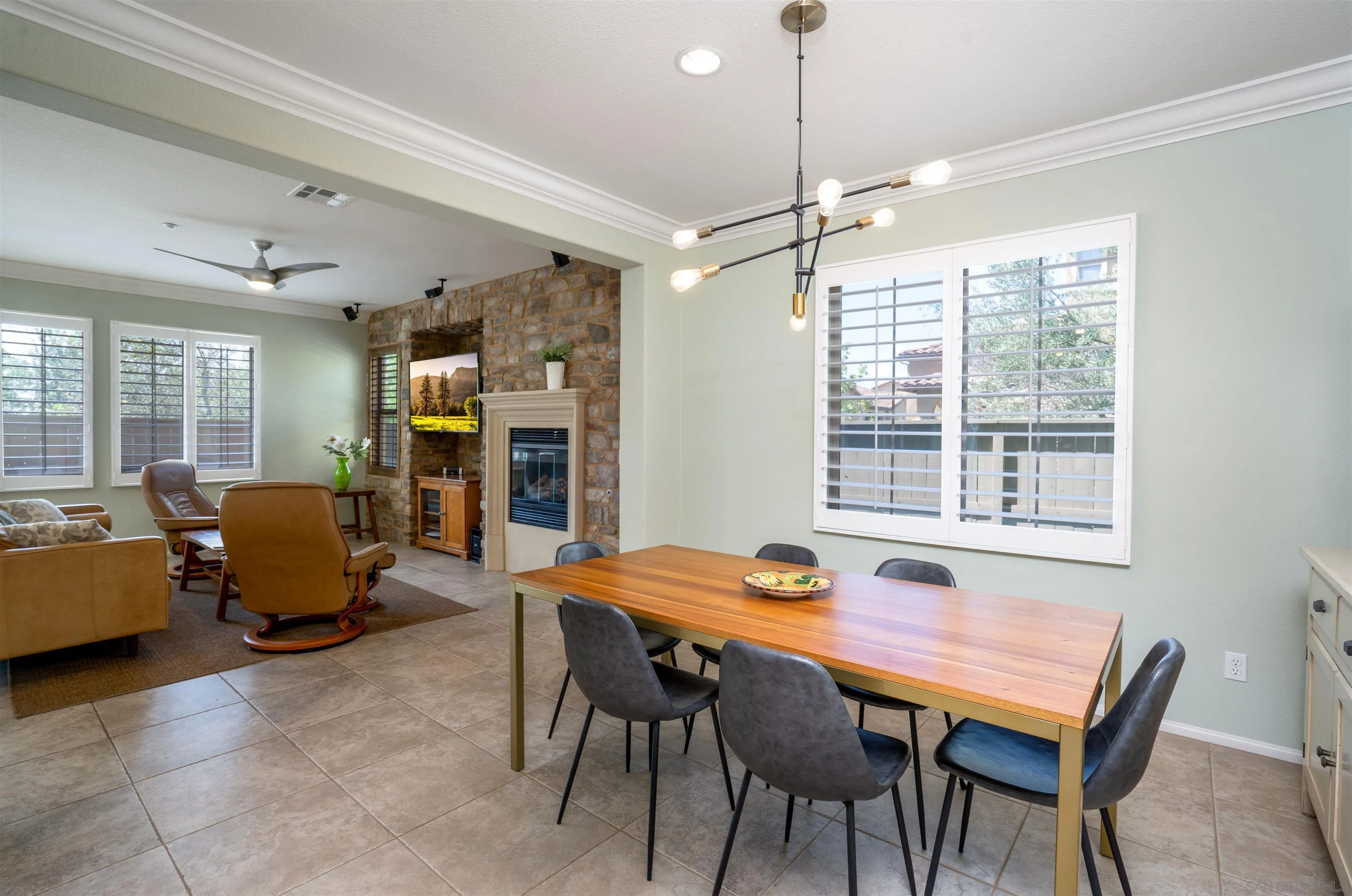 https://cdn.realtyfeed.com/cdn/127/250041186/c1ea91239ce9a3c1d8a8d5ee46f52615.webp