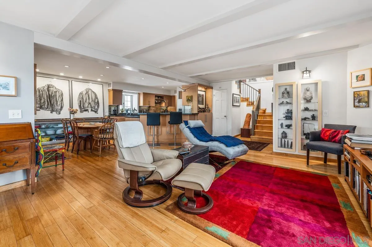 https://cdn.realtyfeed.com/cdn/127/250041188/19ad809dda3f70bd37c98de291c7640f.webp