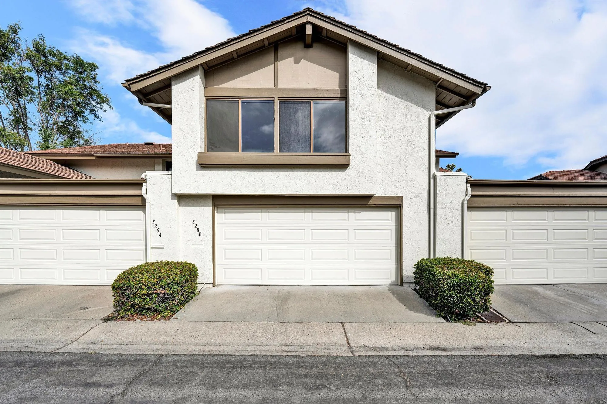 Photo #2: 250041190 Listing 
