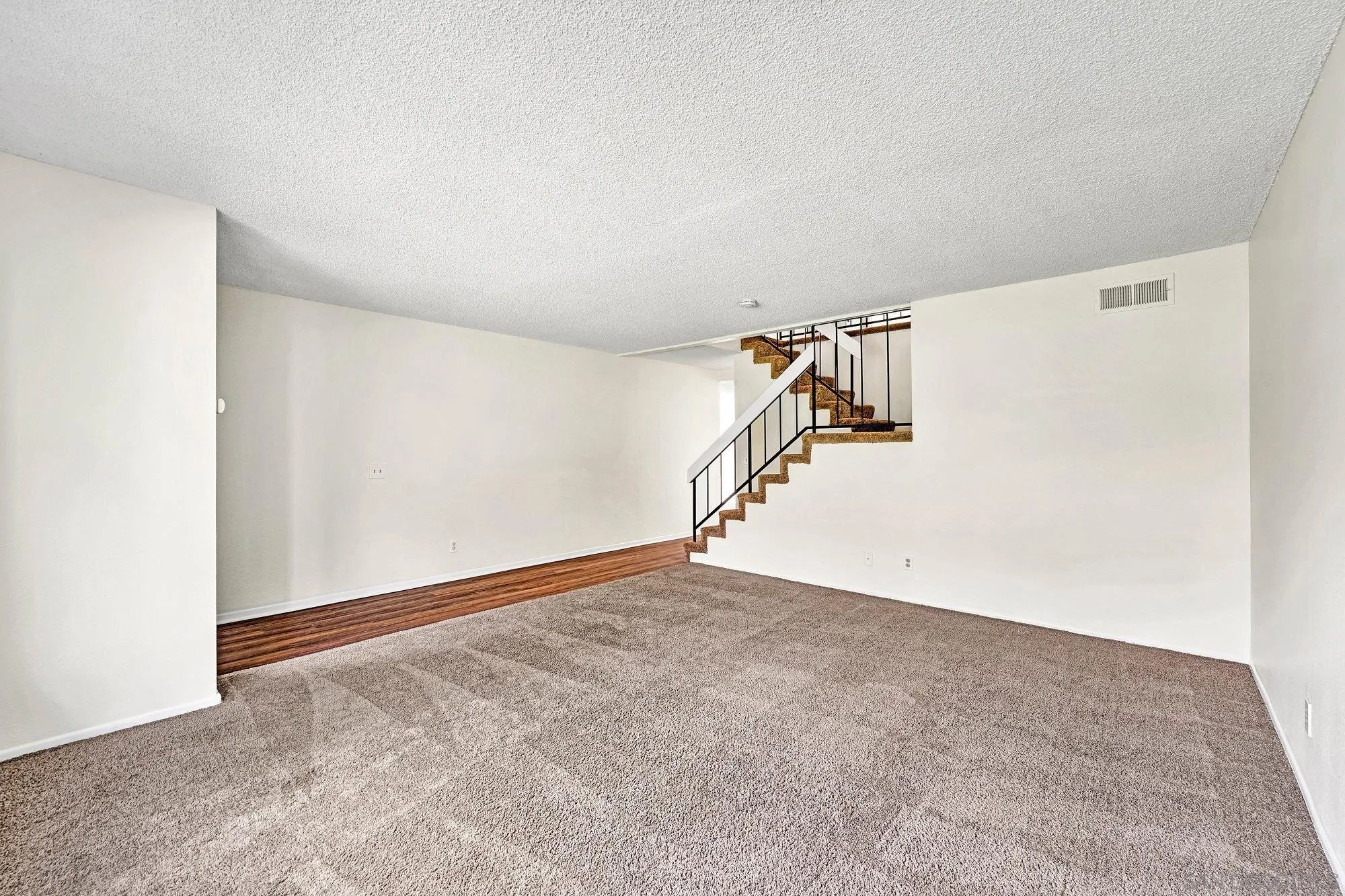 Photo #5: 250041190 Listing 