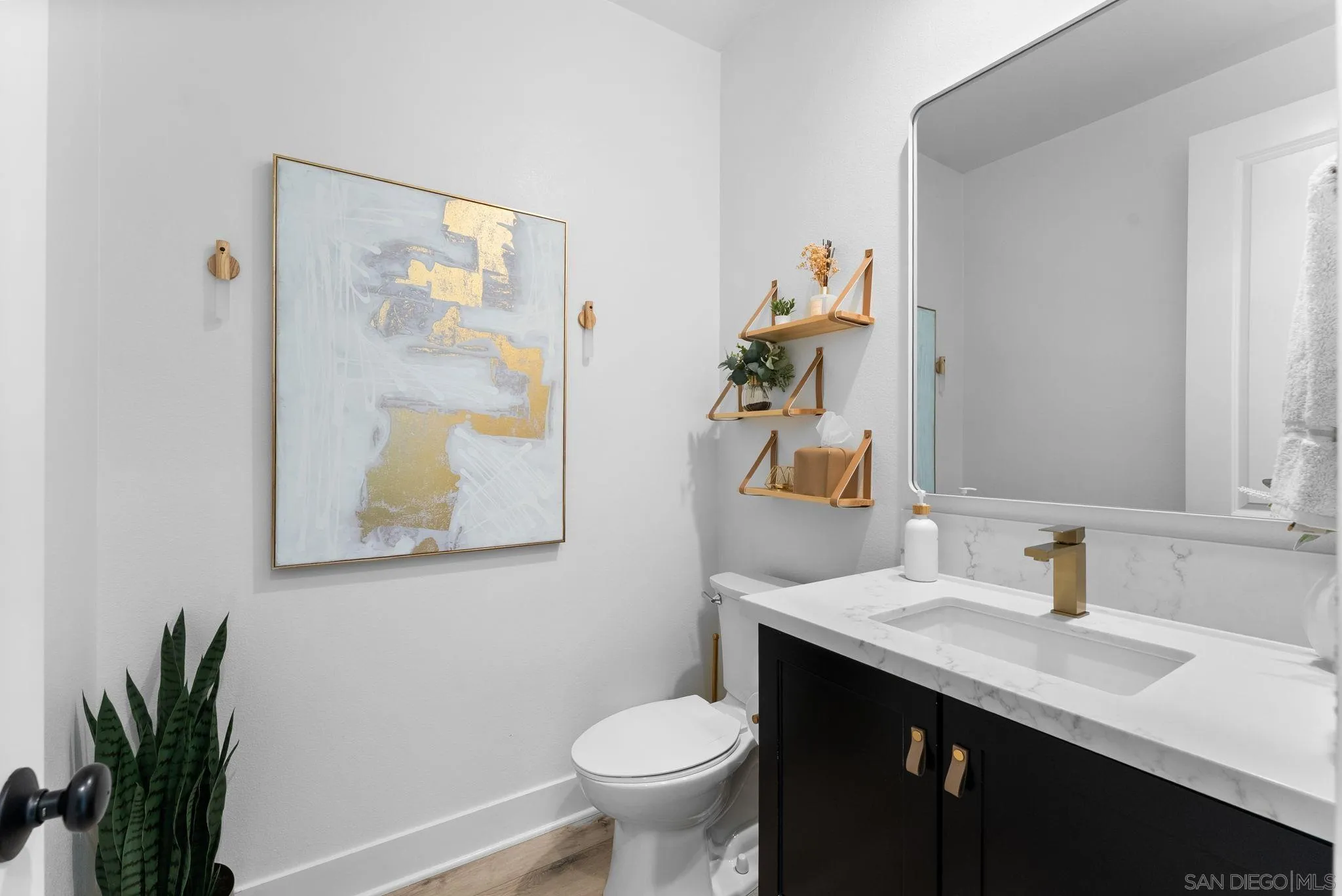 https://cdn.realtyfeed.com/cdn/127/250041194/fa5f3f7c87f538718c2df45eb81b4fc5.webp