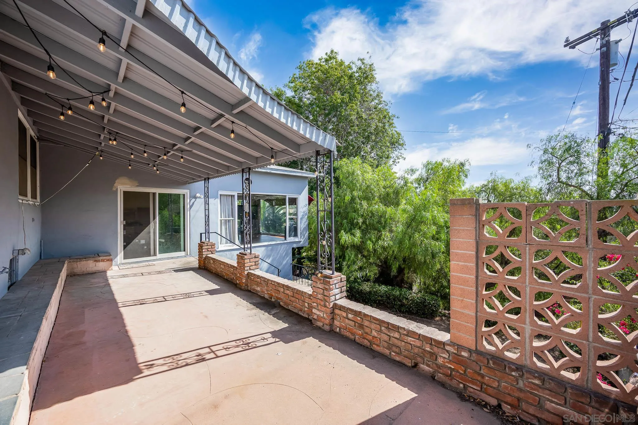 https://cdn.realtyfeed.com/cdn/127/250041195/8dca873cfc0005fcd1638fba323d0d13.webp