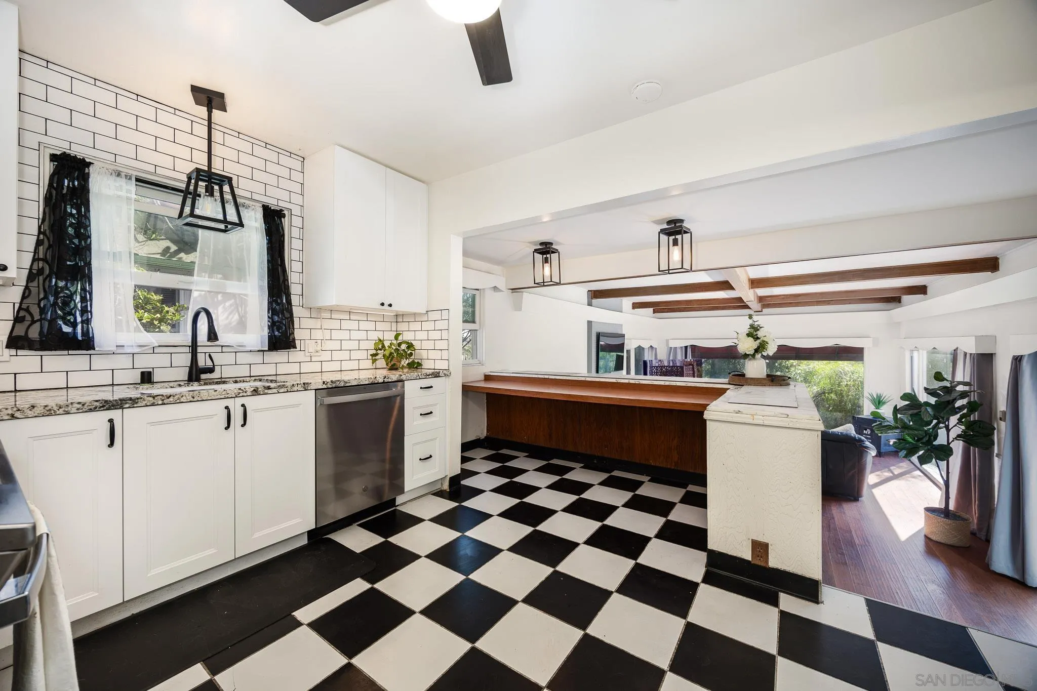 https://cdn.realtyfeed.com/cdn/127/250041195/e3e61fd358426f2fcc25fc2f68cb488a.webp