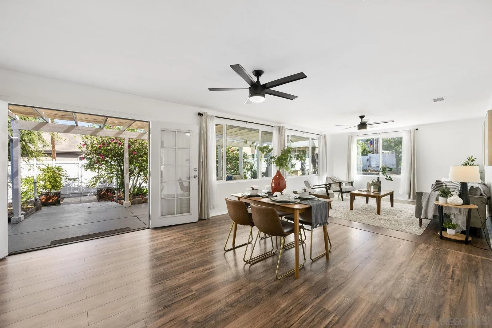 https://cdn.realtyfeed.com/cdn/127/250041196/0330a41ed2b4a05b7d02bdc9b4bc6318.webp
