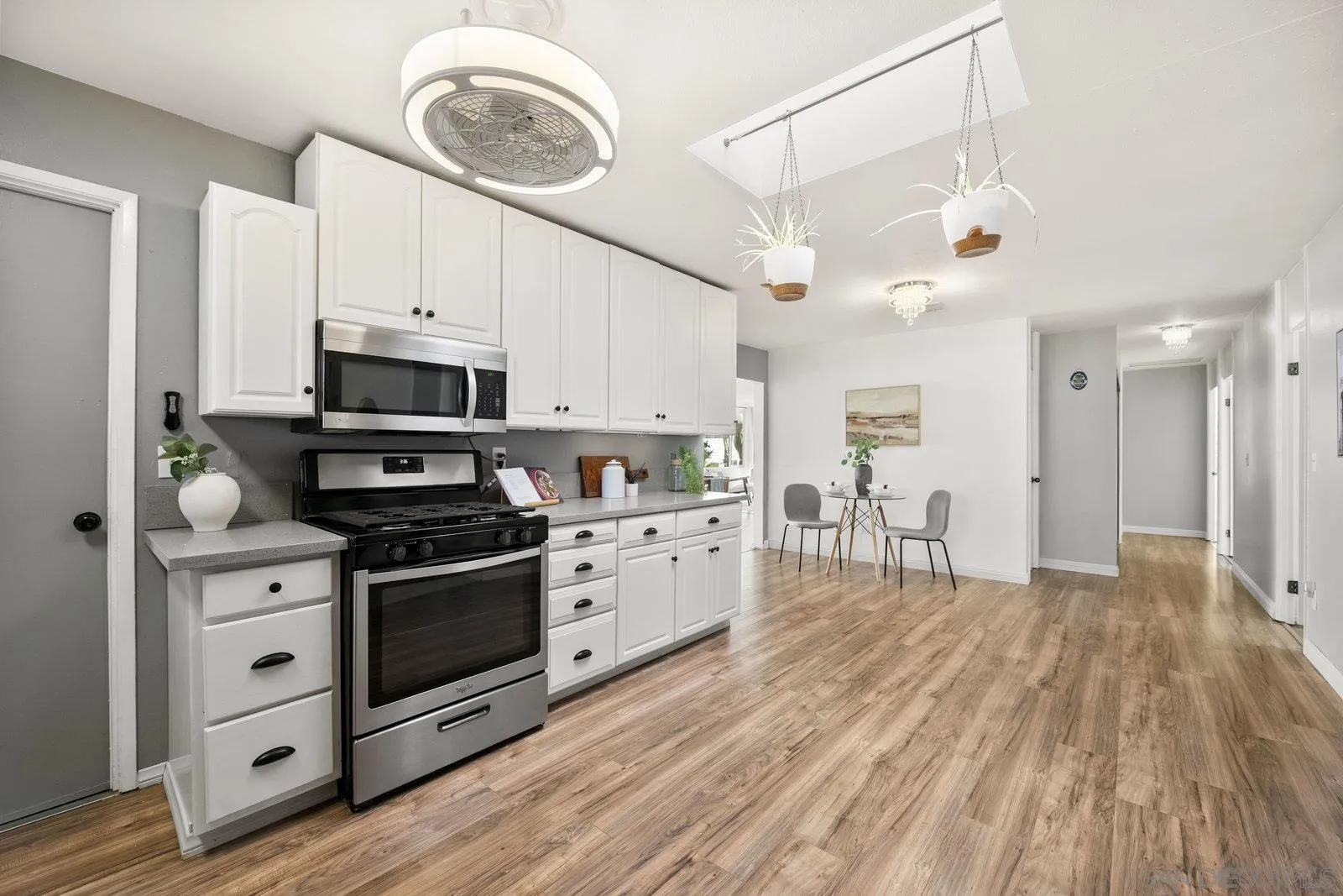 https://cdn.realtyfeed.com/cdn/127/250041196/e80d24e3ab344818a09d7eca58f41a2a.webp