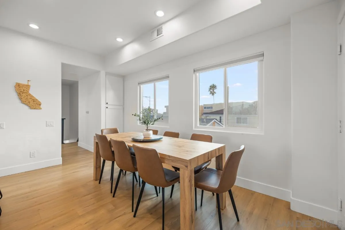 https://cdn.realtyfeed.com/cdn/127/250041200/b926277d200a1128ebb4392213627dae.webp