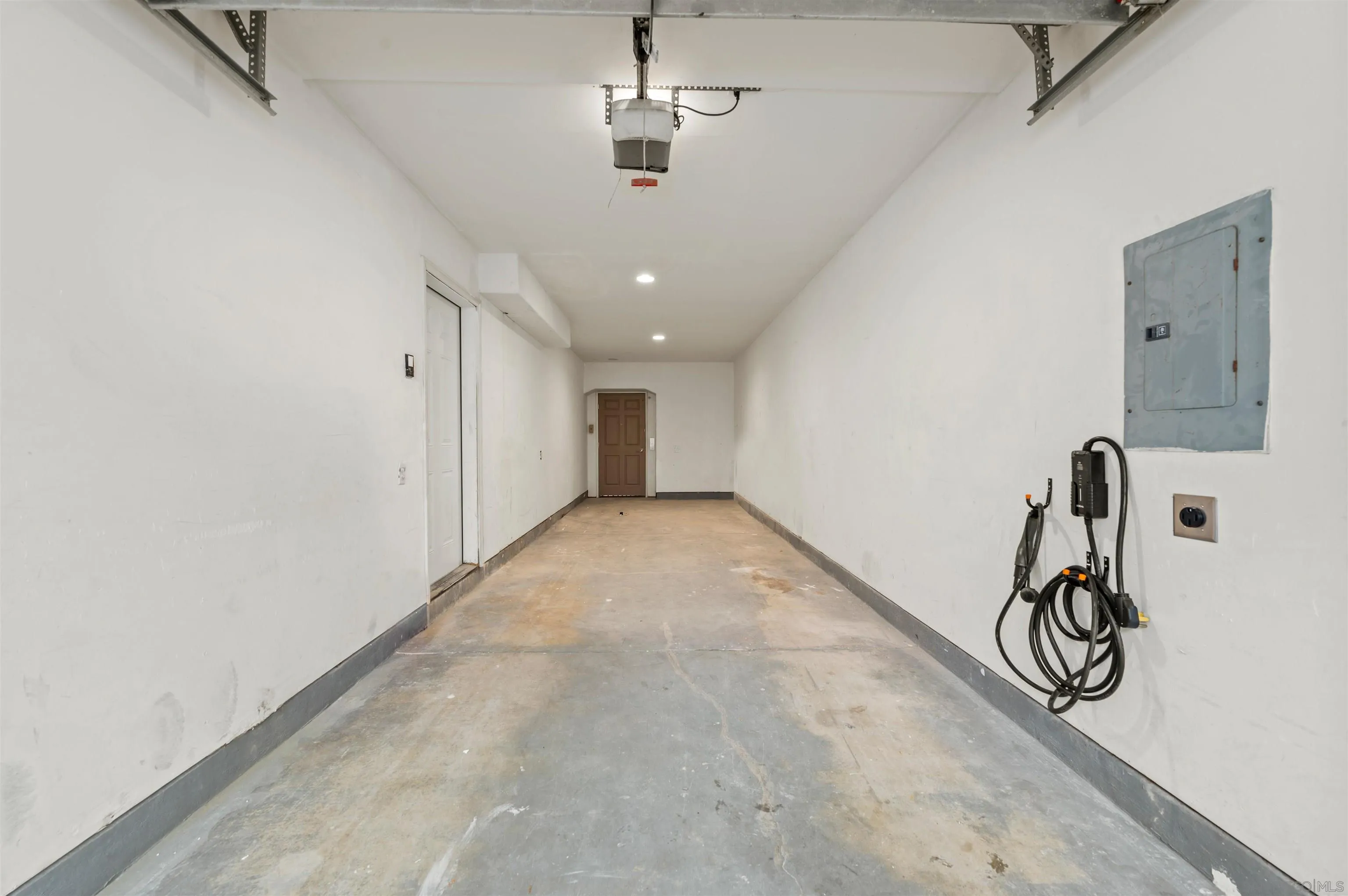 https://cdn.realtyfeed.com/cdn/127/250041200/c0523eb257dea1369b2e40563244a5ce.webp