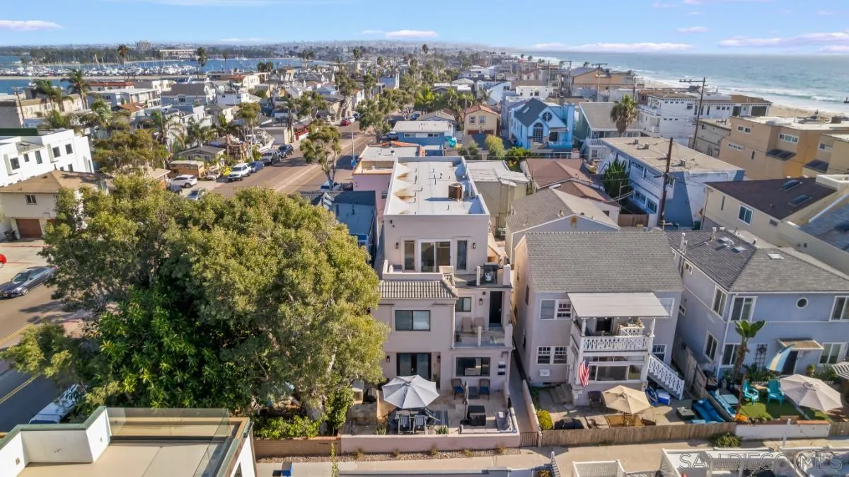 https://cdn.realtyfeed.com/cdn/127/250041200/c2fc7fa6b29d6c44d9120d6ade95a1bf.webp