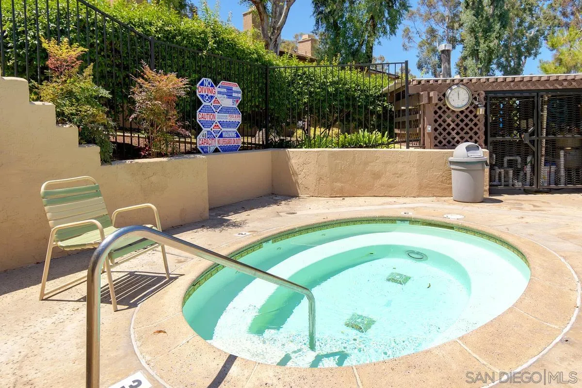 https://cdn.realtyfeed.com/cdn/127/250041201/86d359f906de2082560ce75e18b65e2c.webp