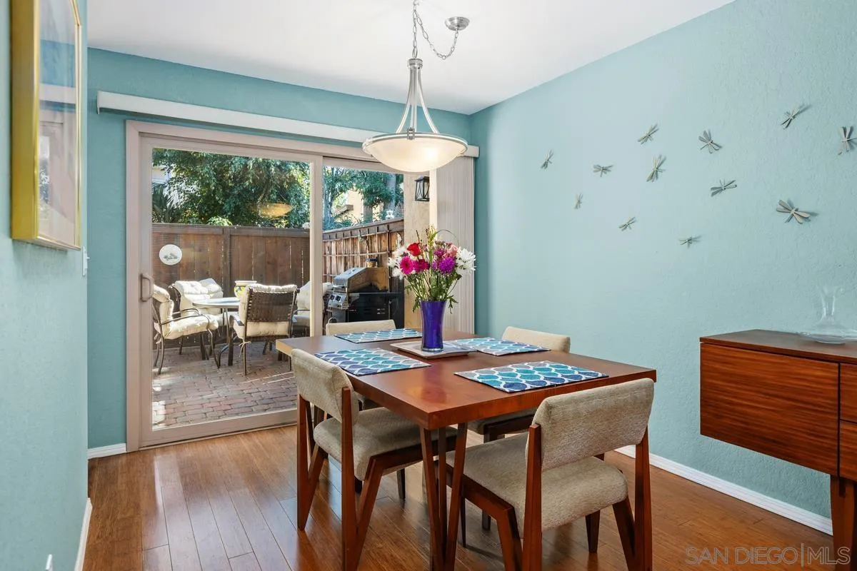 https://cdn.realtyfeed.com/cdn/127/250041201/e1e43af9667a285e98978ecf205e07f2.webp