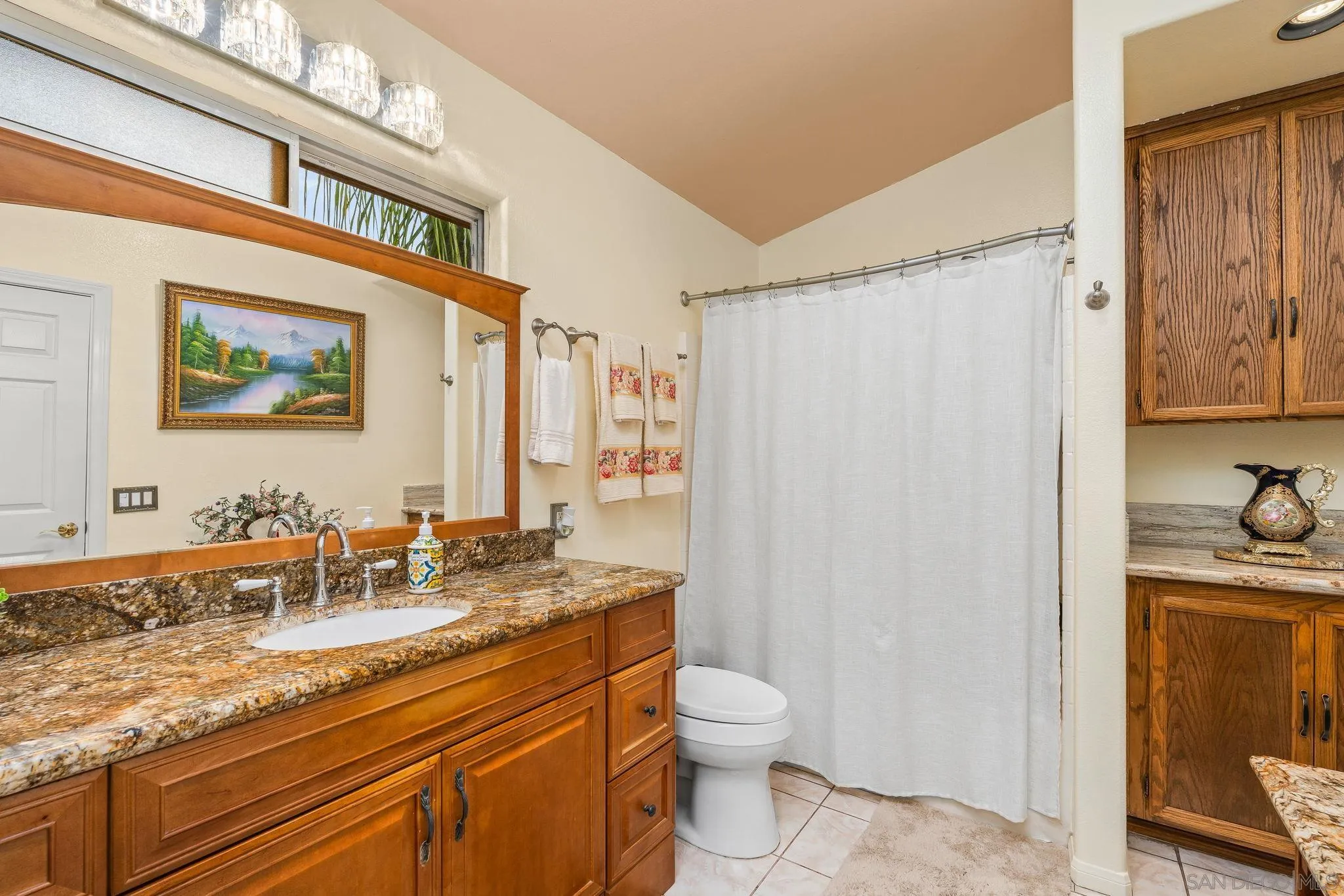 https://cdn.realtyfeed.com/cdn/127/250041202/110f4577e53062ed3c4241f77b214ee0.webp