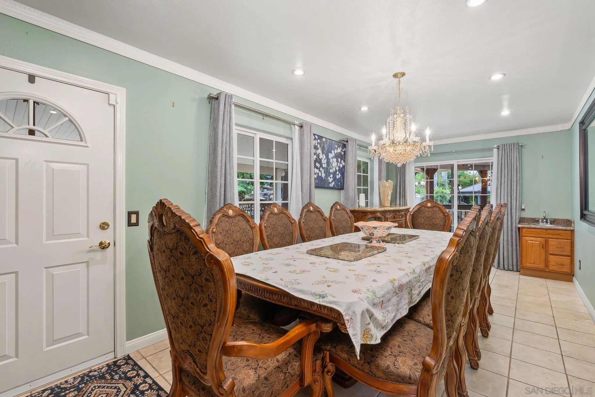 https://cdn.realtyfeed.com/cdn/127/250041202/28ad809012b157b3441db50d9a626d2c.webp