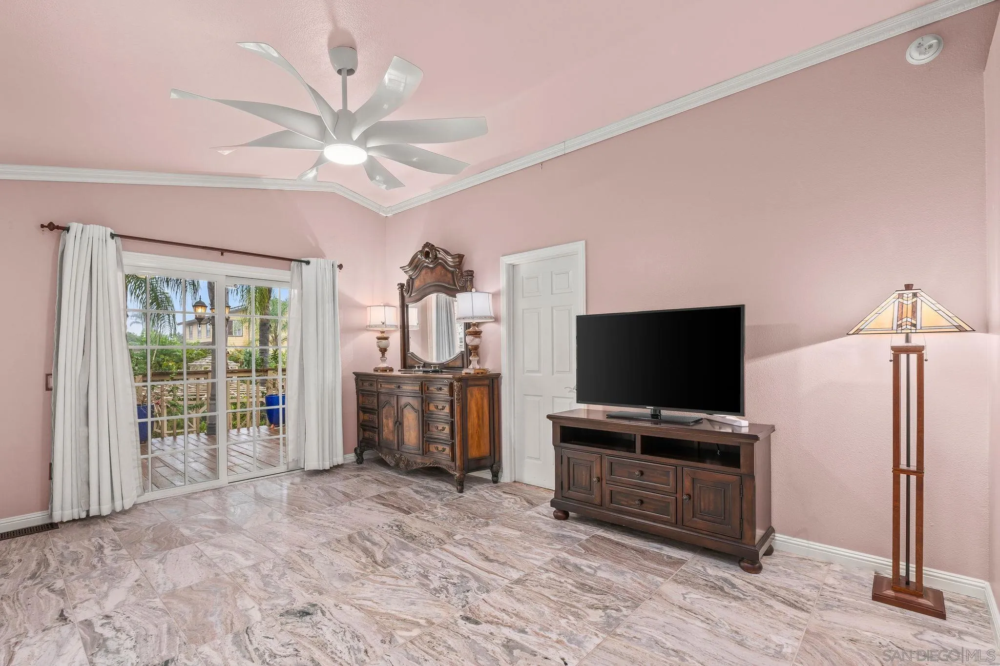 https://cdn.realtyfeed.com/cdn/127/250041202/4cfede228536c9a4a846ad6f7a5a1278.webp