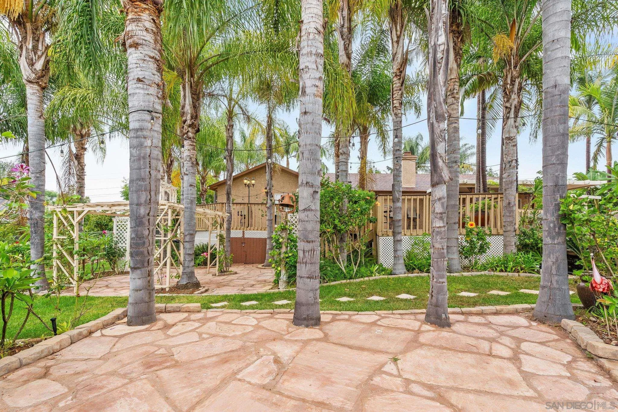 https://cdn.realtyfeed.com/cdn/127/250041202/5951f2d9cb00bd8c9dd2a4e47c83a6fd.webp