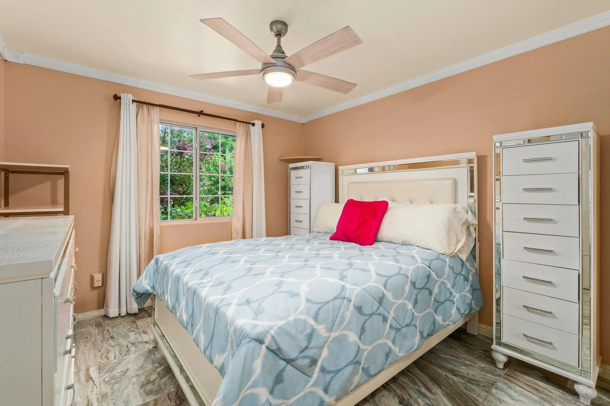 https://cdn.realtyfeed.com/cdn/127/250041202/a33fa23e59854fbdb2e531b398bbe917.webp