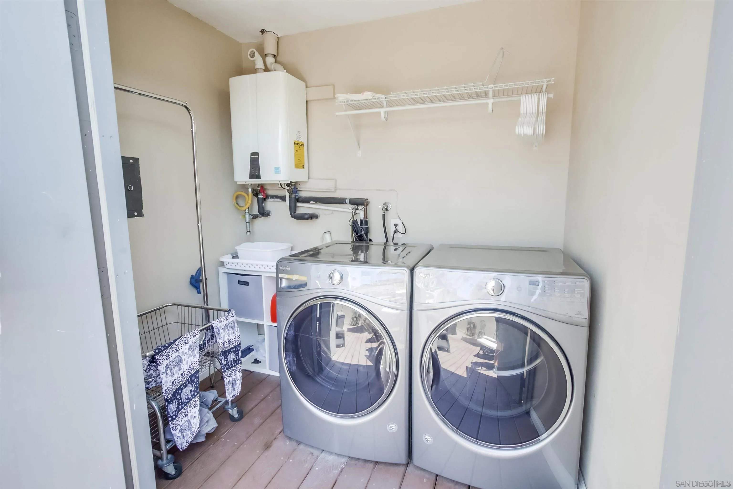 https://cdn.realtyfeed.com/cdn/127/250041203/4d2dcbb16d6f231fbce75a5147535864.webp