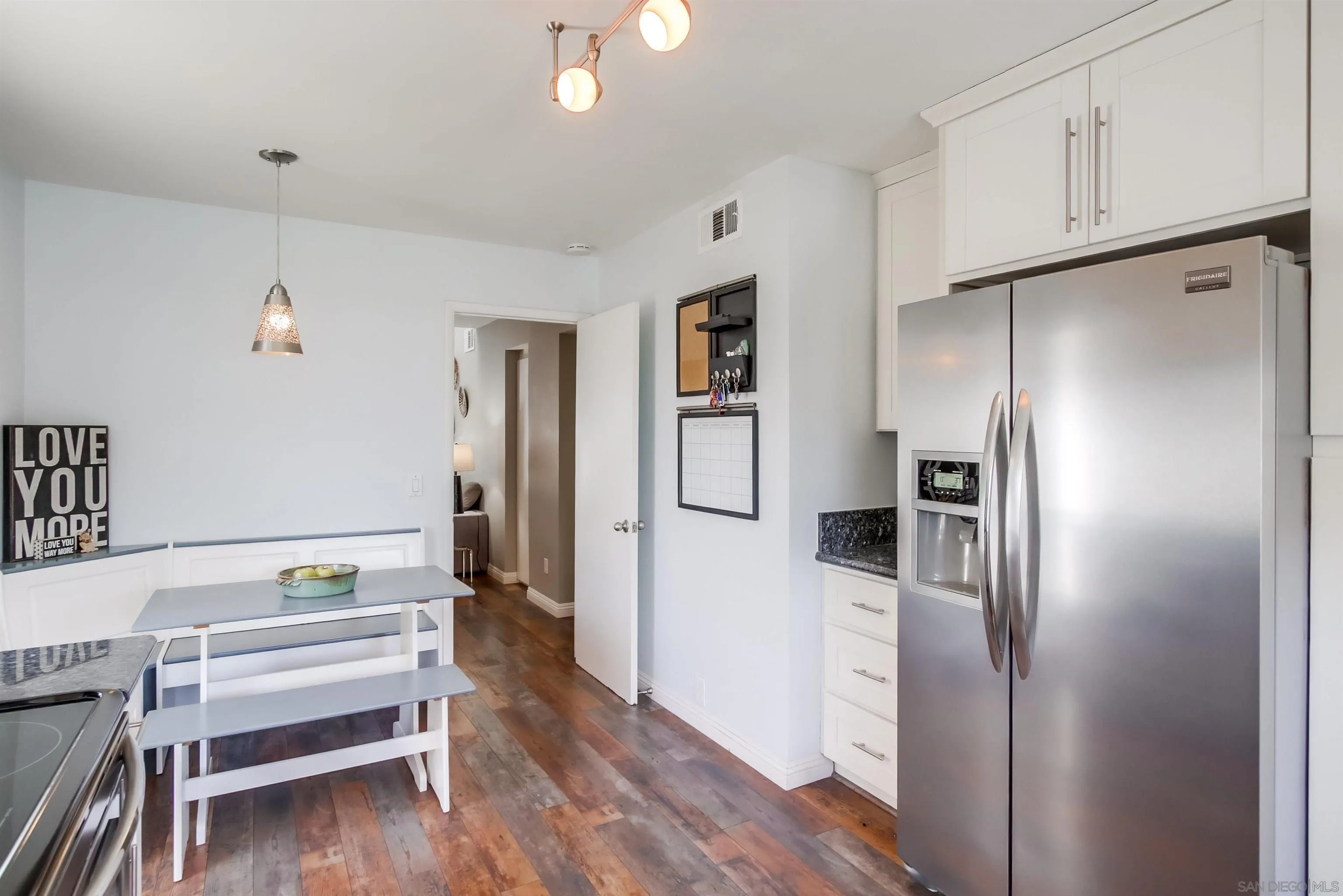 https://cdn.realtyfeed.com/cdn/127/250041203/891f61c9e09fce4c0fc3b7c547cded79.webp