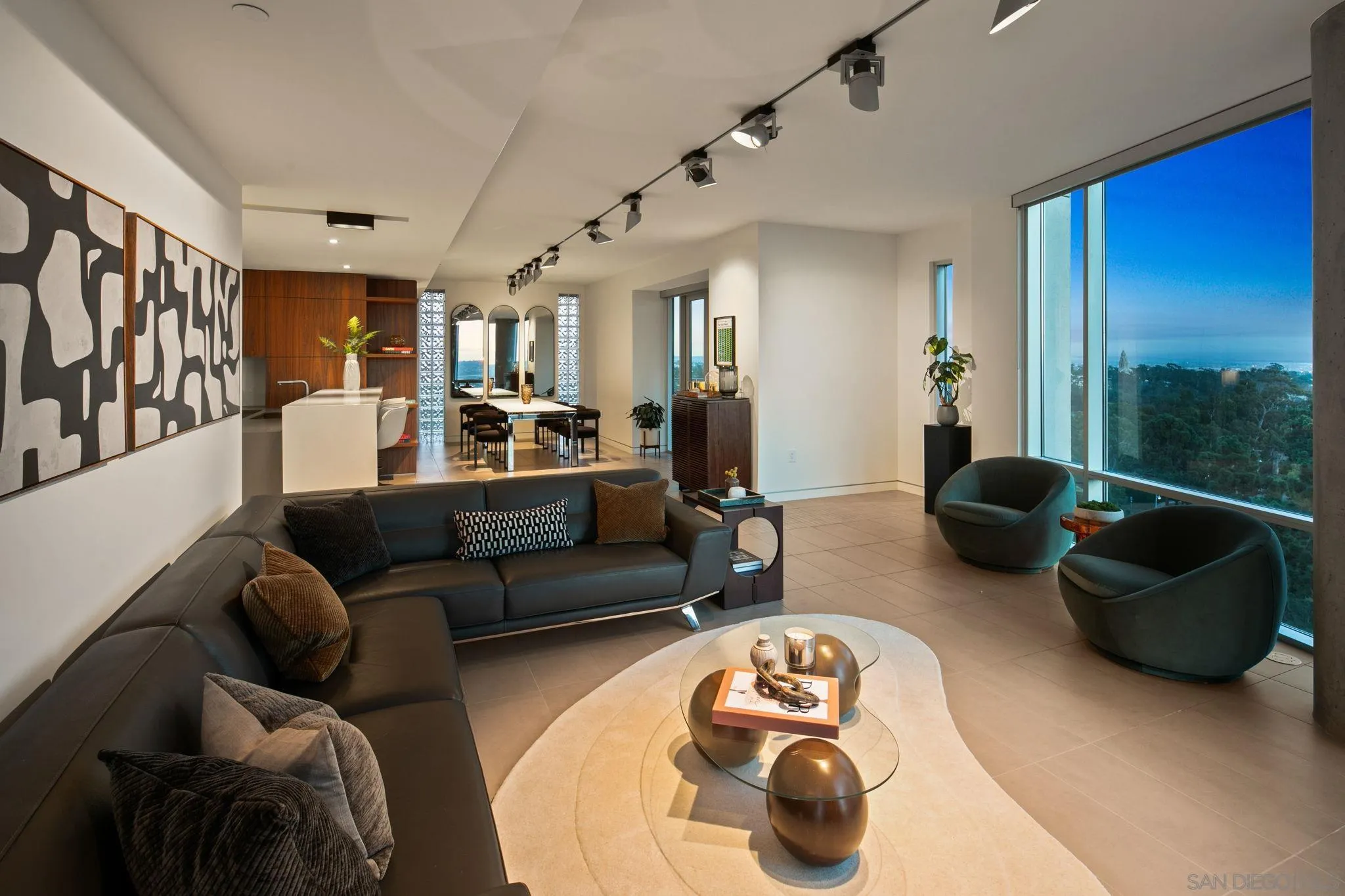 https://cdn.realtyfeed.com/cdn/127/250041206/0760ac7da61ff4da55ae4219448c47b9.webp