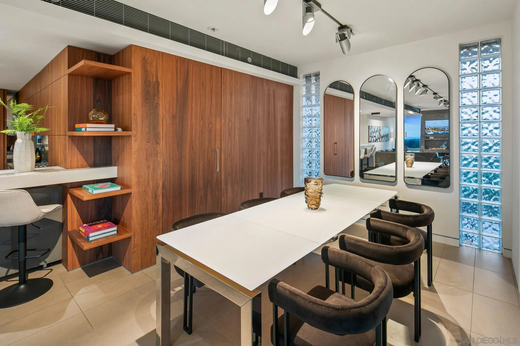 https://cdn.realtyfeed.com/cdn/127/250041206/086e026cf258e47e47d99ad97174936b.webp
