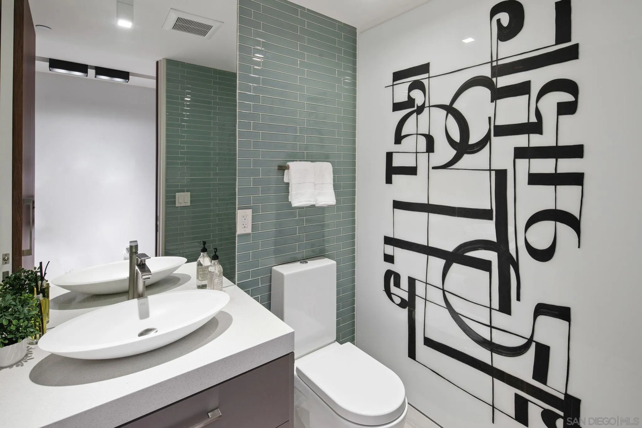 https://cdn.realtyfeed.com/cdn/127/250041206/635f93d68eb9f3e45c63c8e9c029fcc4.webp