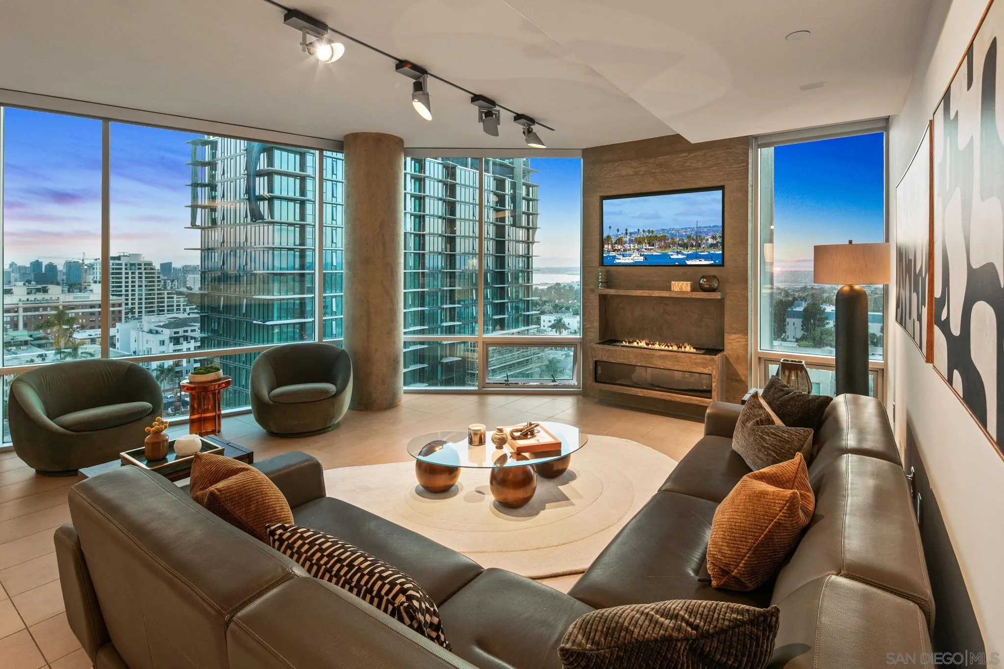 https://cdn.realtyfeed.com/cdn/127/250041206/ba3c0bba07eca9a3de691ff7a18063a8.webp