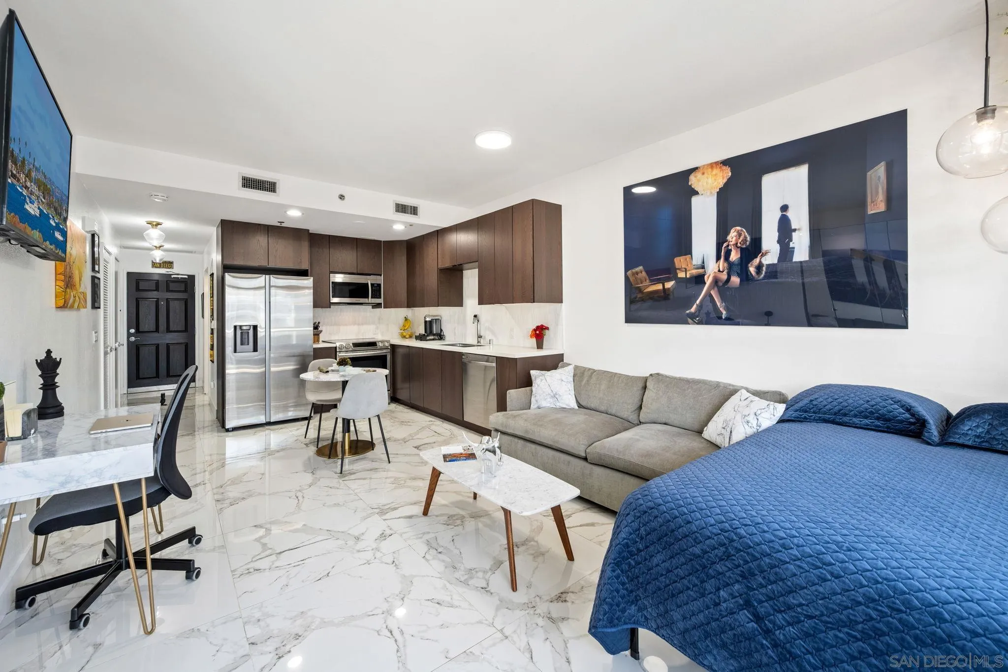 https://cdn.realtyfeed.com/cdn/127/250041207/184eb17af07d50c7b2c6dcf045267c9b.webp