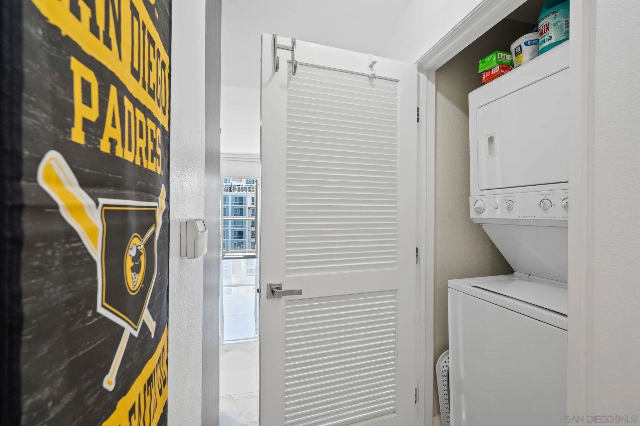 https://cdn.realtyfeed.com/cdn/127/250041207/f992f70d522407d03b1033e3958664b0.webp