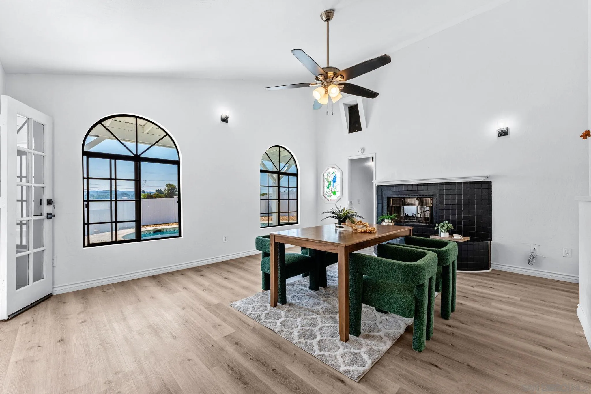 https://cdn.realtyfeed.com/cdn/127/250041208/343196f7c6dfee7e29db219cd80b37eb.webp