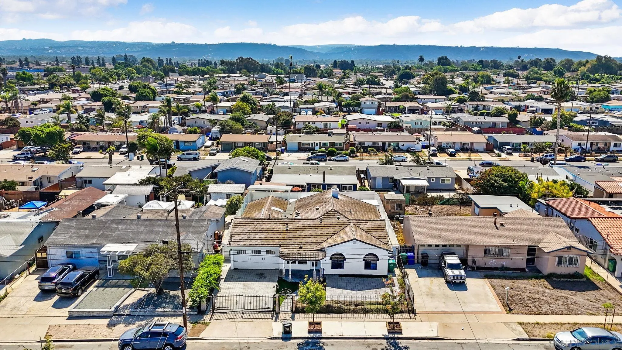 https://cdn.realtyfeed.com/cdn/127/250041208/c00bd503ad9b9cd27e901440b5bc212e.webp