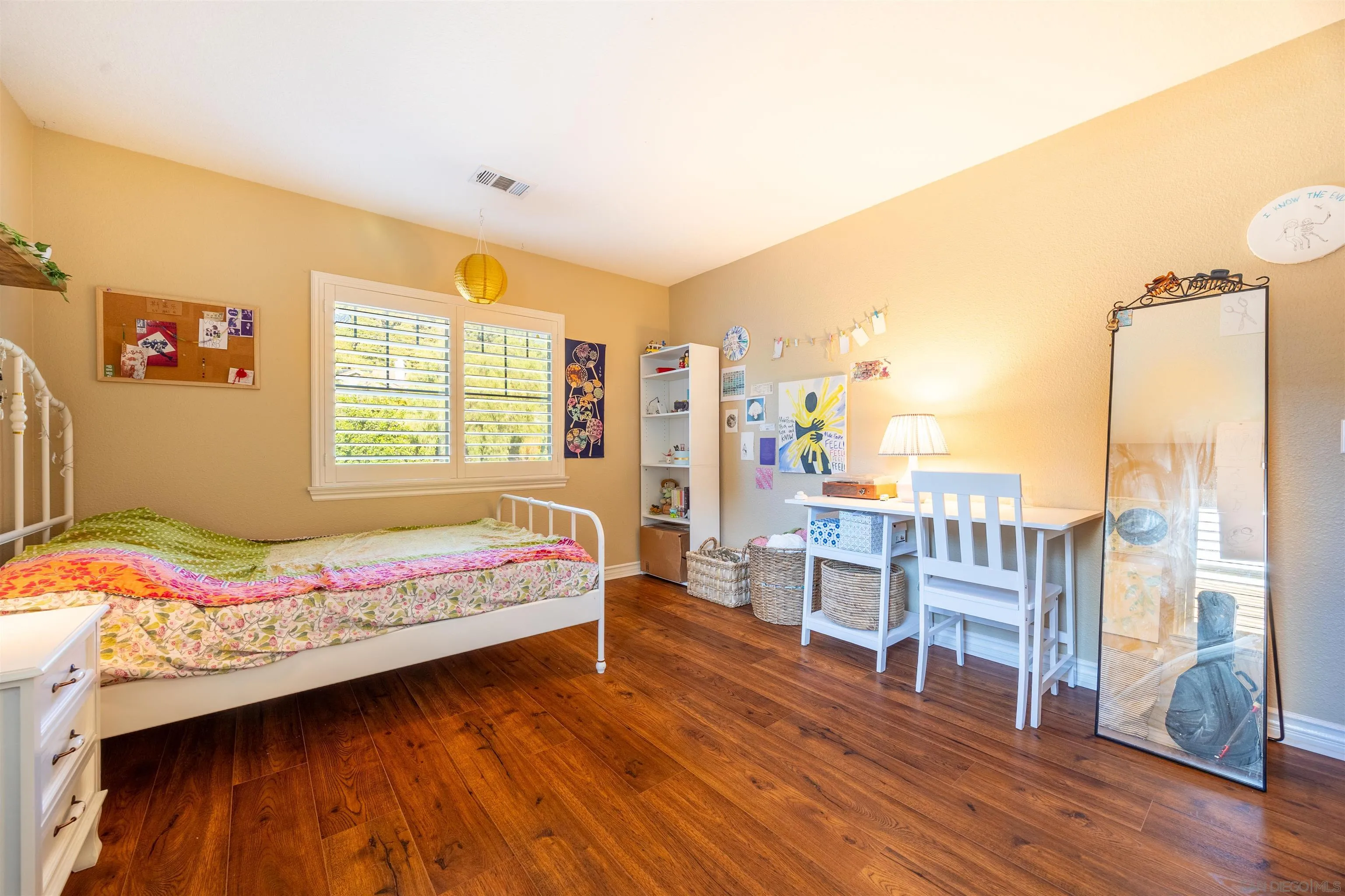 https://cdn.realtyfeed.com/cdn/127/250041209/d5f686b6ec7006567808c24acc2d9fc2.webp