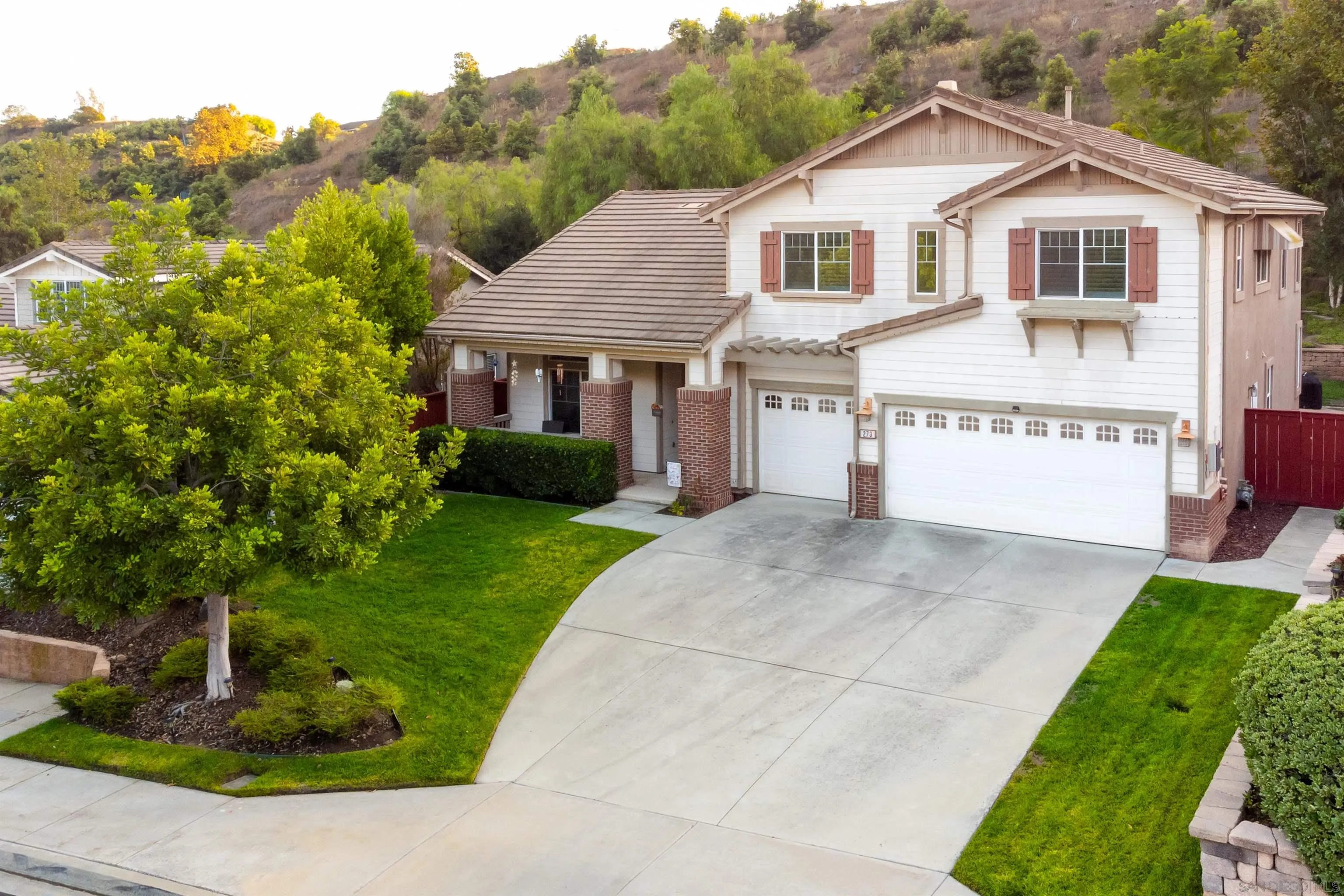 https://cdn.realtyfeed.com/cdn/127/250041209/f57c462eb460bc56ad7b68385cdd45d8.webp