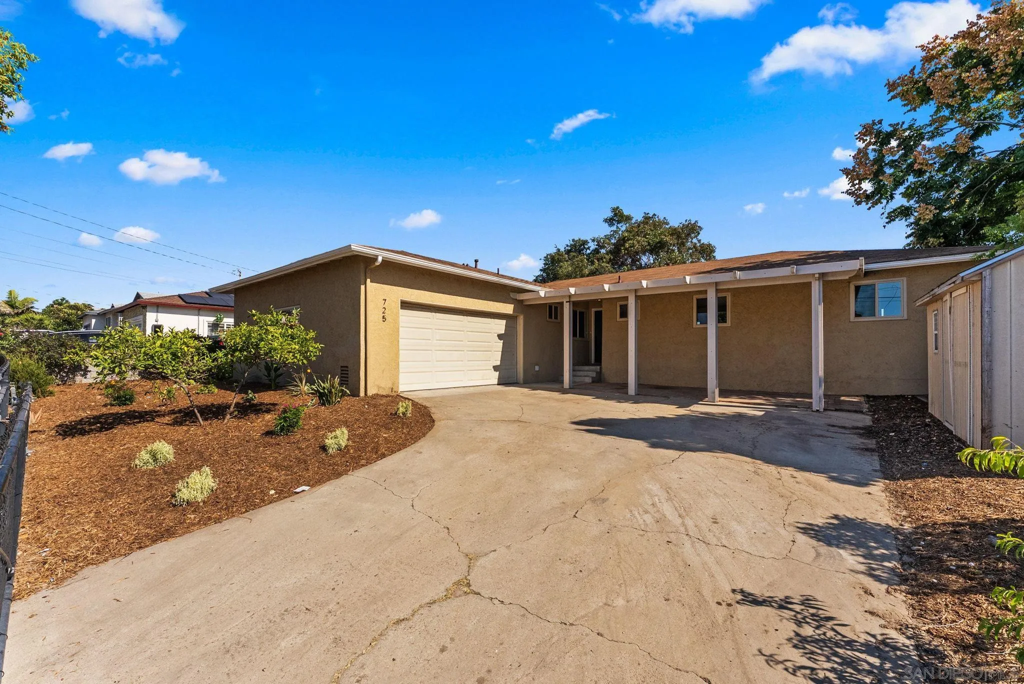 https://cdn.realtyfeed.com/cdn/127/250041215/15459139e0cee3512df5d0e29cb92b0d.webp