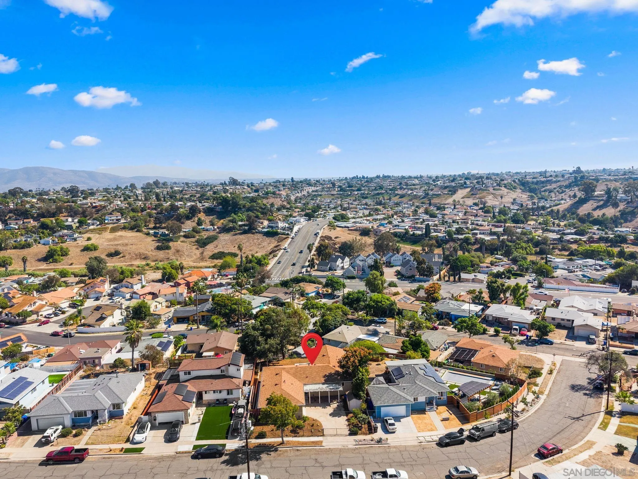 https://cdn.realtyfeed.com/cdn/127/250041215/17fb503821eca0b173f32f47b949bcb8.webp