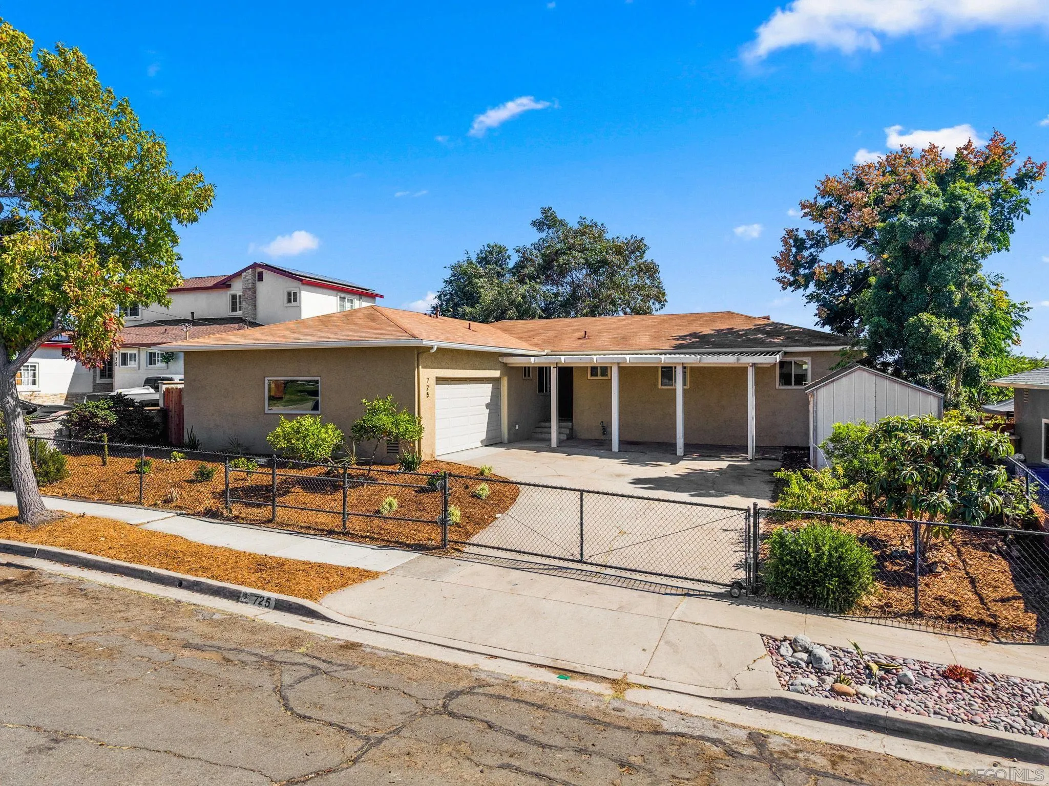 https://cdn.realtyfeed.com/cdn/127/250041215/6a7217a547a4ee18dfe7ed7bee67b5fe.webp