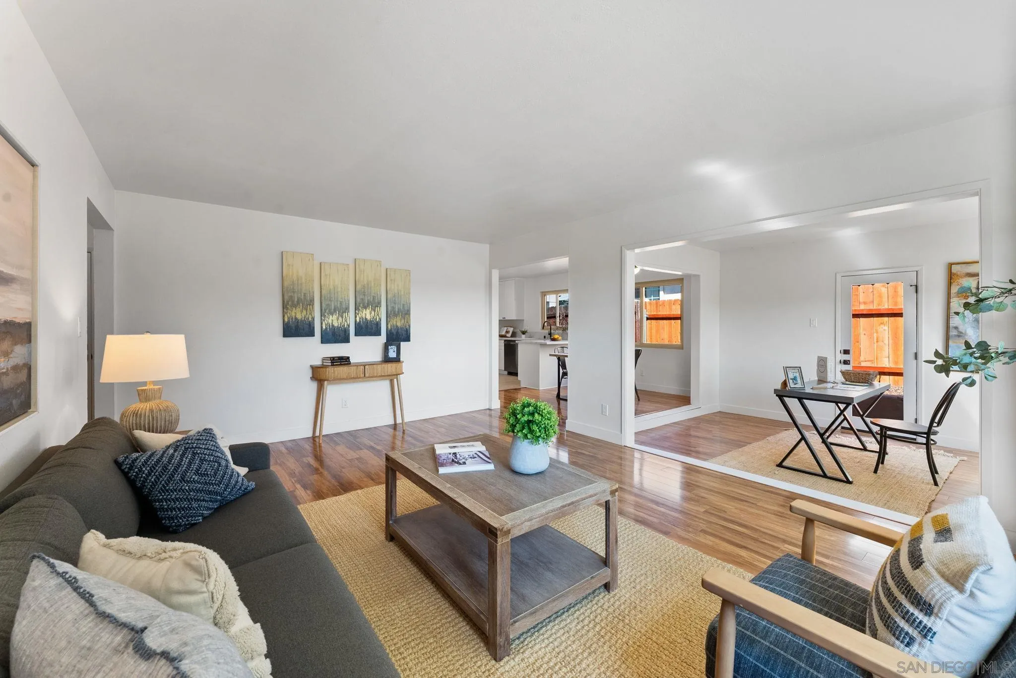https://cdn.realtyfeed.com/cdn/127/250041215/6d26efd9f3115c15ef307675b073cf2f.webp